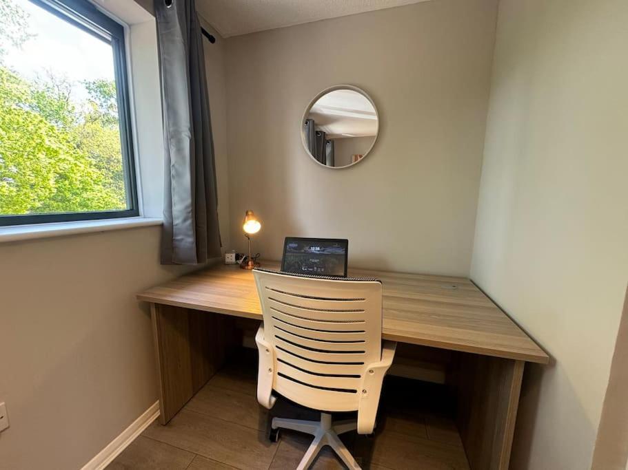 Appartement 2 Bedroom House With Parking & Garden